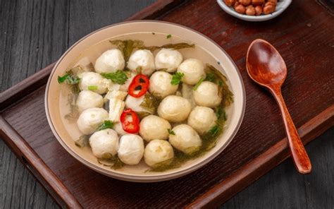  Fuzhou Fish Balls Zesting With Aromatic Spices and Melting Into a Creamy Broth!