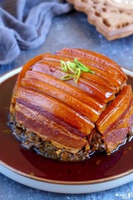  Xiangtan Steamed Pork Belly with Aromatic Spices: Where Succulent Tenderness Meets Fiery Zing!